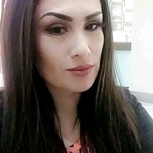 Meet your Posher, Yizza